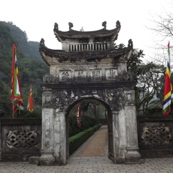 VIETNAM I CAMBODJA. LES JOIES DEL SUD-EST ASIÀTIC. HANOI, HA LONG, HUE, HOI AN, ANGKOR.